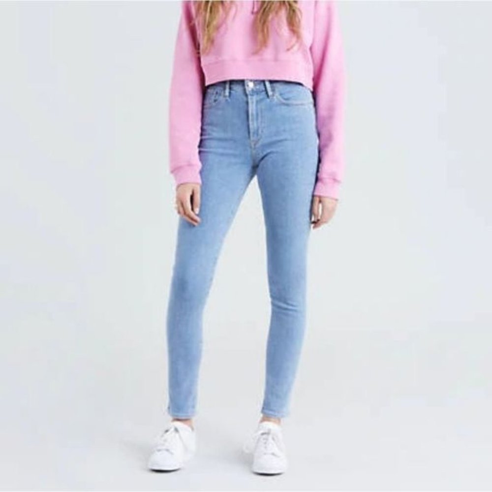 3/$30 Levis high rise skinny jeans